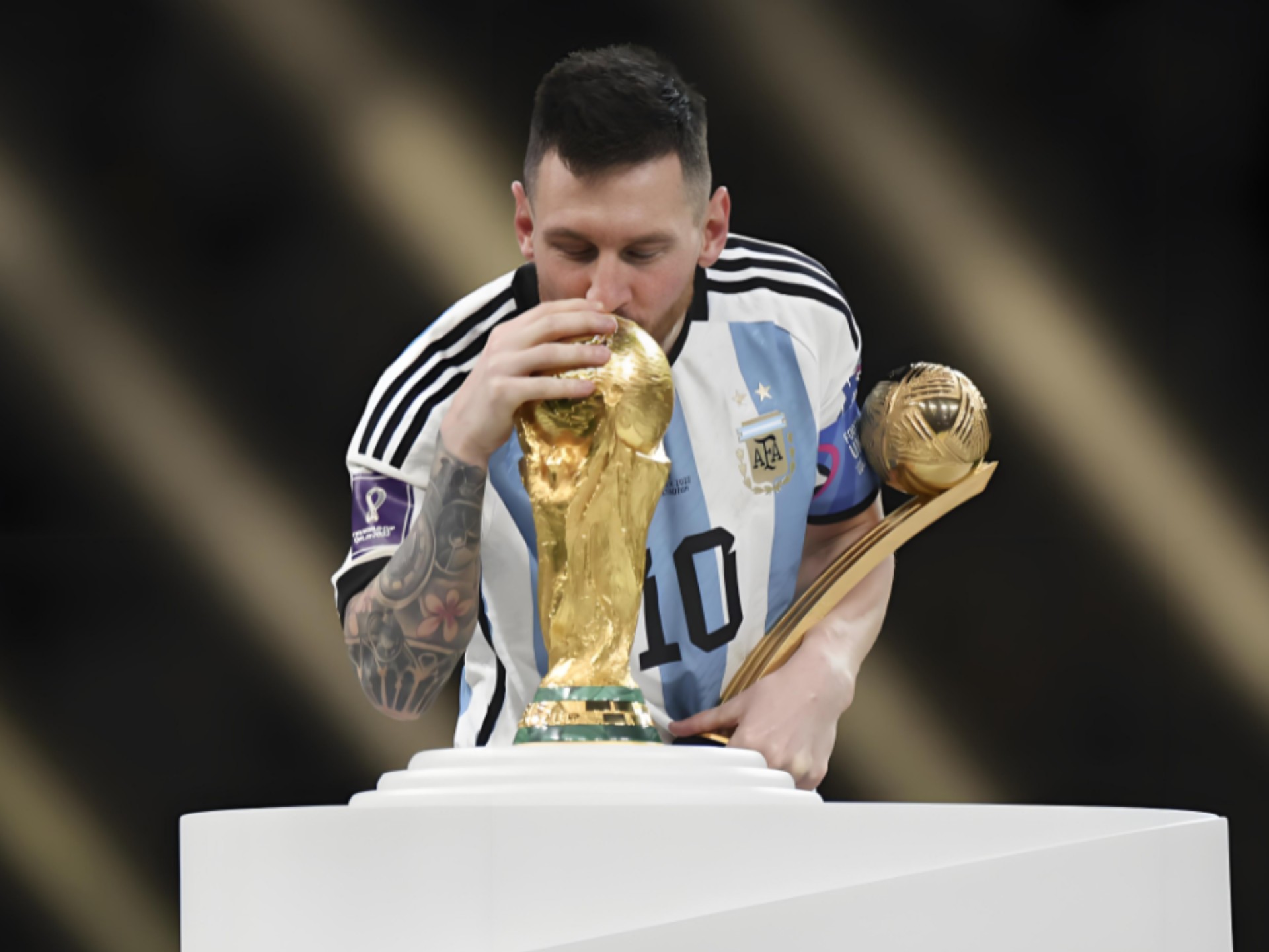 曼城官宣冬窗首签！塞梅尼奥签约5年半，转会费总价6400万