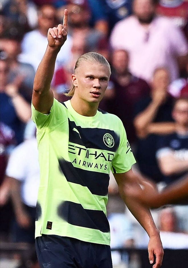 西甲：塞维利亚3-2逆转瓦伦西亚