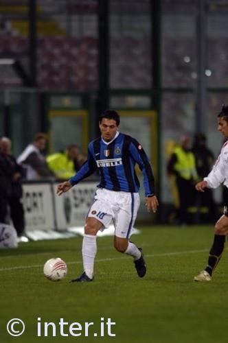 [NBA]阿夫迪亚强杀内线 低手上篮打成2+1